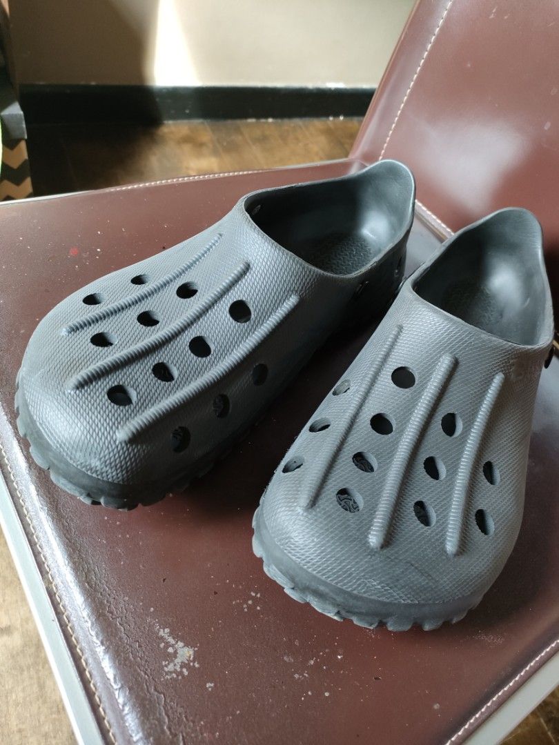 Birkis Birkenstock foam rubber sandals shoes clogs Men s Fashion Footwear Flipflops and Slides on Carousell