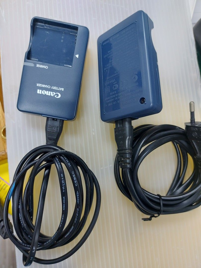 Canon battery charger V04484, Mobile Phones & Gadgets, Other Gadgets on