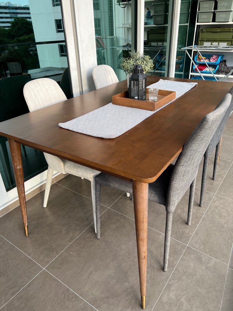Castlery dining table set cheap
