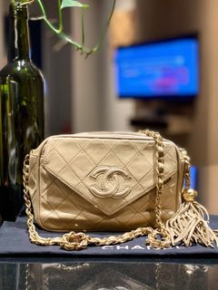 nett Chanel Camera Case Crossbody bag in Beige Lambskin Gold Hardware Good Condition (size 18x13) #3
