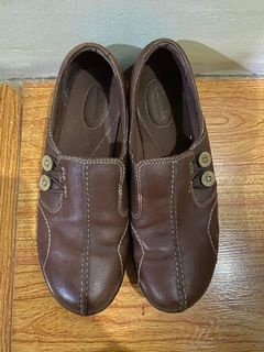 Clarks Artisan brown leather shoes