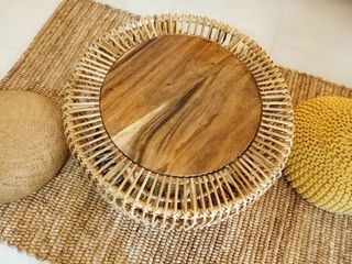 Classic Rattan Table
w/acacia wood