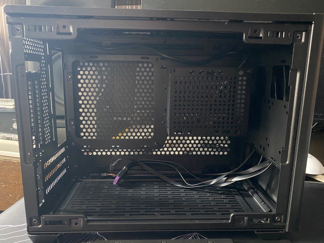 Coolermaster NR200P Mini ITX [read description], Computers & Tech