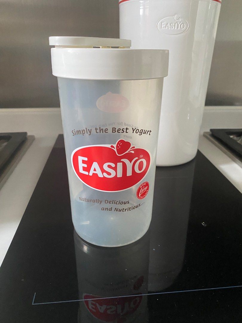 Easiyo yogurt maker and jars, 家庭電器, 廚房電器, 雪糕機 Carousell