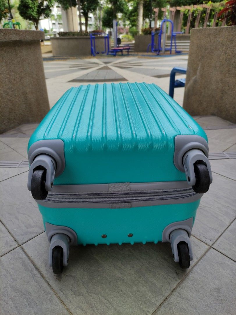 Eason 4 Spinner Wheels 20 Inches Expandable Cabin Sized Luggage