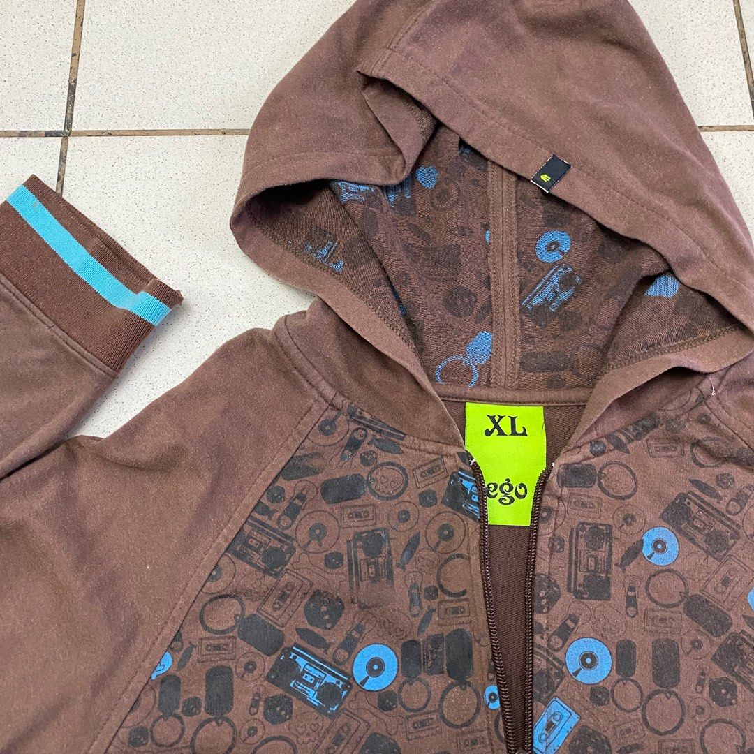 Egoist Hoodie (L-XL) (Category: Coats, Jackets and Outerwear) located in Quezon City. Submitted by martygo (Listing ID 1206808608, Image 2). Description: ✅ Light use, in good condition! ✅ Not too thick, yet firm cloth ✅ Perfect as a light jacket for rain or chilly environments 🌟 Modern youth style pattern 🌟 Size: L-XL.