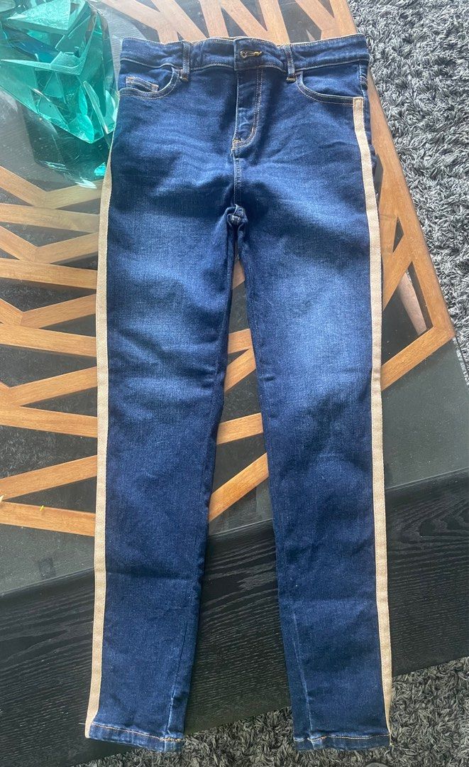Gingersnaps Jeans with Gold Piping (Category: Babies & Kids Fashion) located in Quezon City. Submitted by evecar_cf (Listing ID 1206738214, Image 1). Description: Gingersnaps jeans. Very nice since it has a gold piping. Size 14. .
