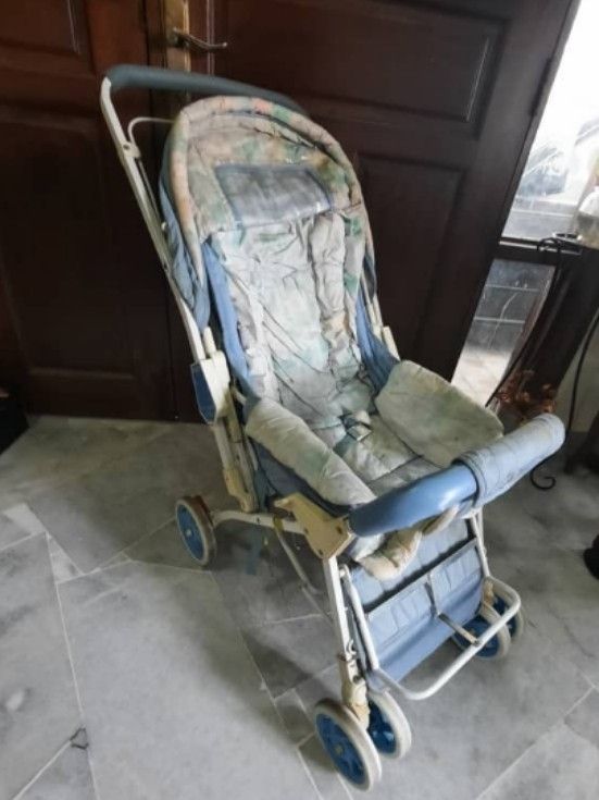 1990 new arrivals baby stroller