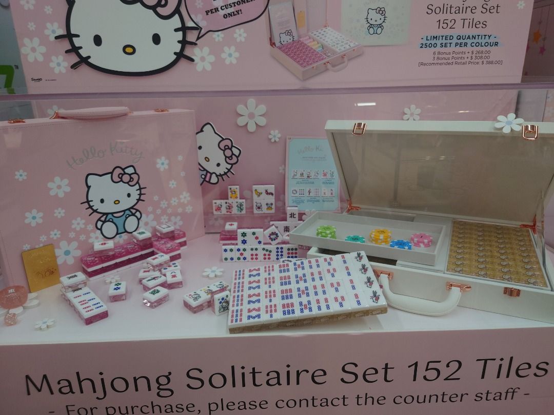 Hello kitty mahjong set 2023 (NTUC collectors, limited edition), Hobbies & Toys, Memorabilia