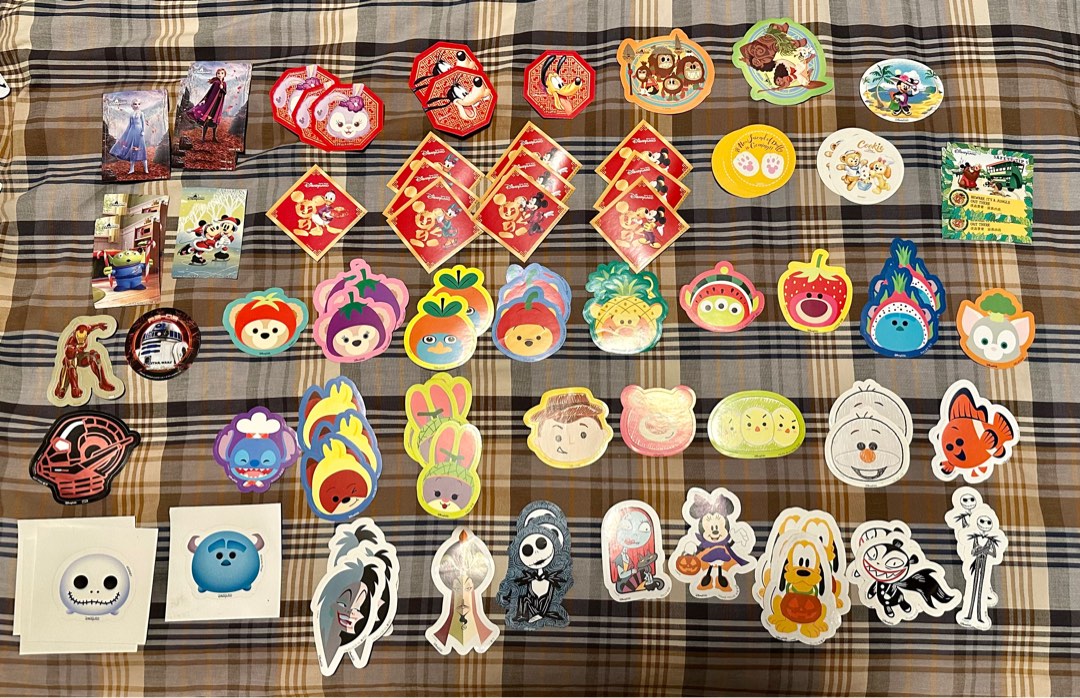 Hong Kong Disneyland Stickers, 興趣及遊戲, 收藏品及紀念品, 郵票及印刷品 Carousell