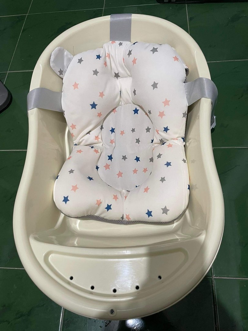 Infant Bathtub with Foam, Babies & Kids, Bathing & Changing, Bathtub
