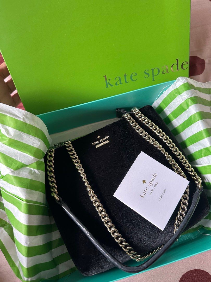 Kate Spade Black Velvet Small Bag/ Purse with Gold Chain perfect for  weddings Hari raya polene Charles and Keith , Women's Fashion, Bags &  Wallets, Cross-body Bags on Carousell