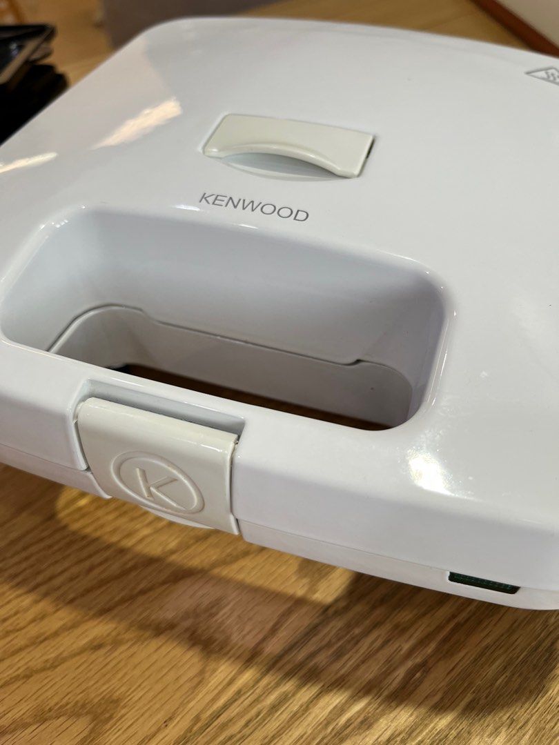 Kenwood sandwich sm650 maker (with 3 snacking plates), TV & Home