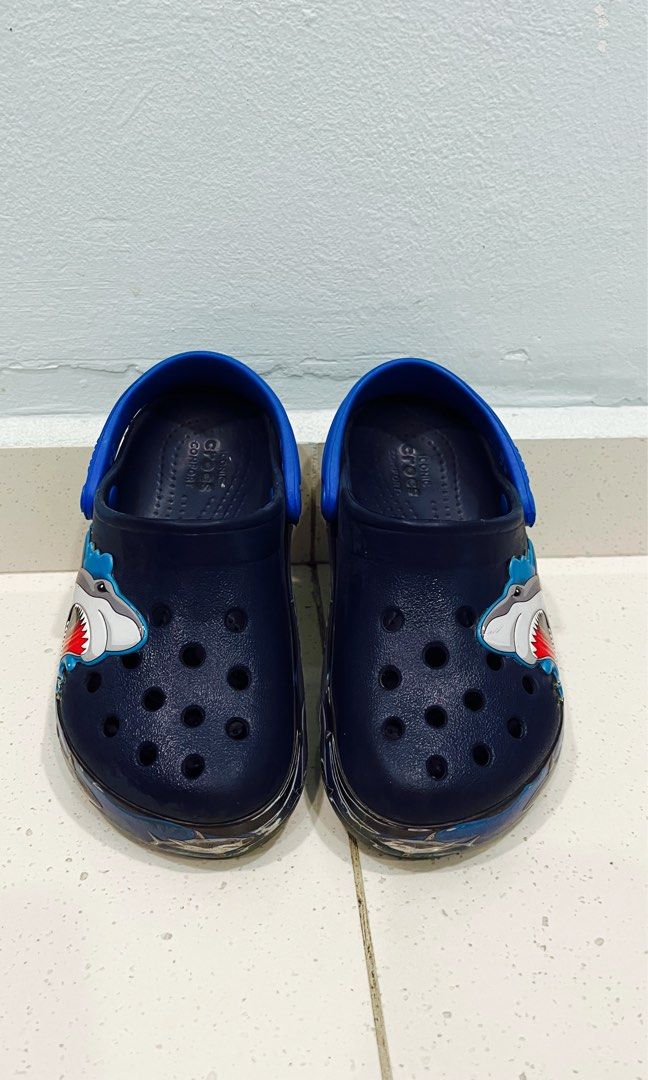 Childrens crocs sales size 11