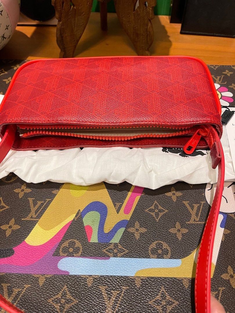 Lacoste kili-kili bag (Category: Luxury Bags & Wallets) located in Antipolo. Submitted by munstershupper (Listing ID 1206807869, Image 3). Description: Bought for 6500 pesos at Royal Duty Free Subic last February 2022. Used twice only. With dust bag and store tag. .