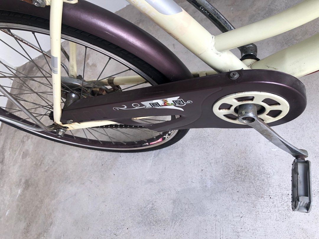 Lady’s 24” Phoenix smooth gearing Classic Single Gear with front basket