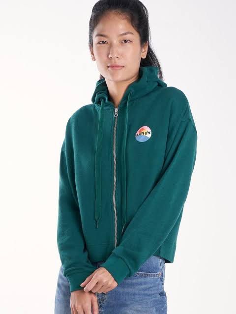 Levi's women's graphic skate zip up hoodie, Women's Fashion, Coats, Jackets  and Outerwear on Carousell