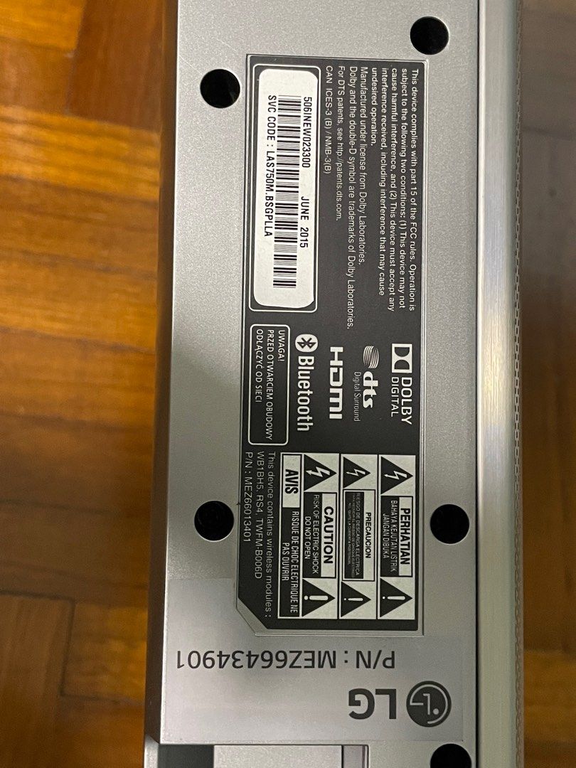 LG Musicflow Wireless Multiroom sound bar LAS750M with 2 surrounds