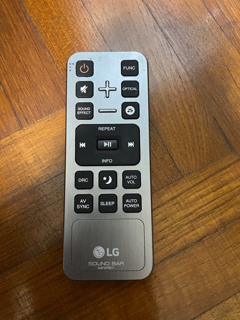 LG Musicflow Wireless Multiroom sound bar LAS750M with 2 surrounds