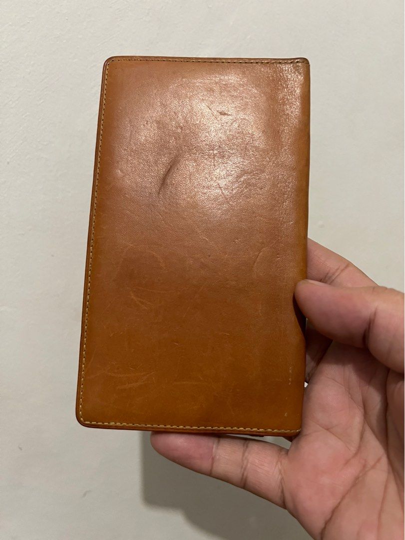 Louis Vuitton Leather Card Case/Check (Category: Luxury Bags & Wallets) located in Quezon City. Submitted by rnbhits (Listing ID 1188671231, Image 2). Description: Louis Vuitton Leather Card Case/Check In very good condition.