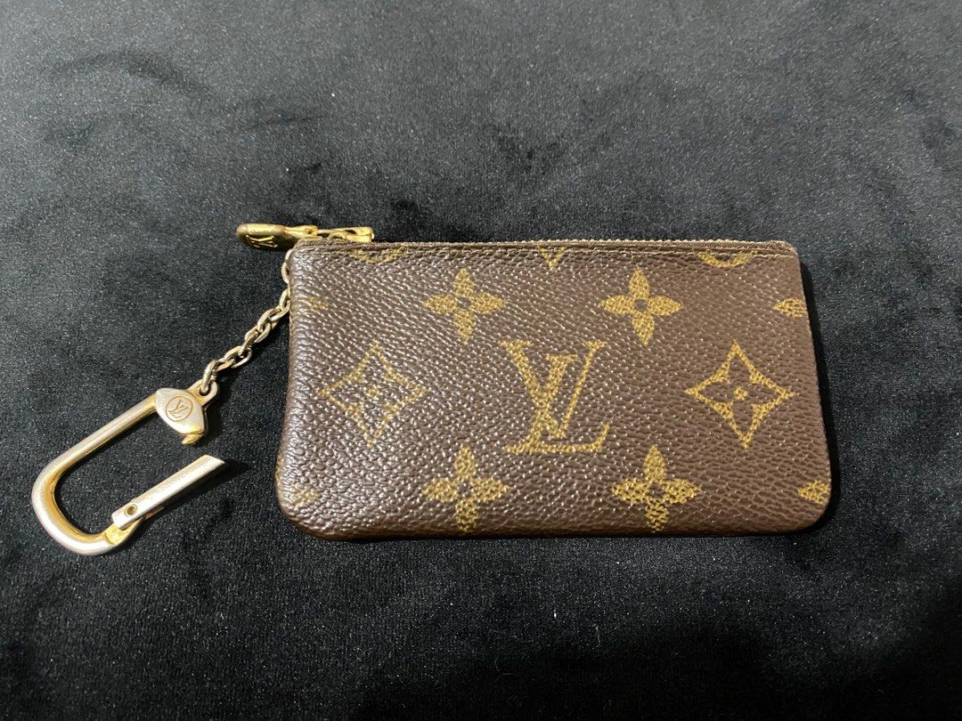 LOUIS VUITTON LV (Category: Luxury Bags & Wallets) located in Binan City. Submitted by margasells (Listing ID 1206914363, Image 1). Description: Louis vuitton cles monogram Faded hardware Coin purse only.