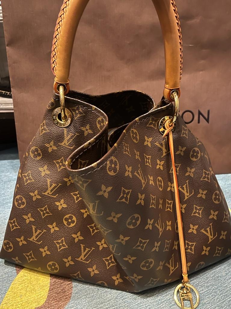 LV Damier Ebene Canvas Artsy, Luxury, Bags & Wallets on Carousell