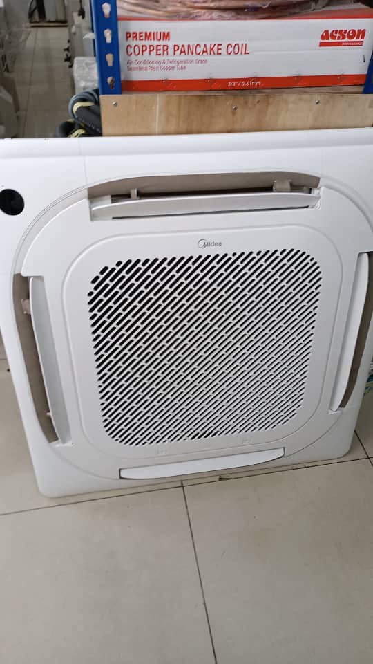 Midea 3Hp Used Ceiling Cassette Aircond R32 Likenew 2021 Under