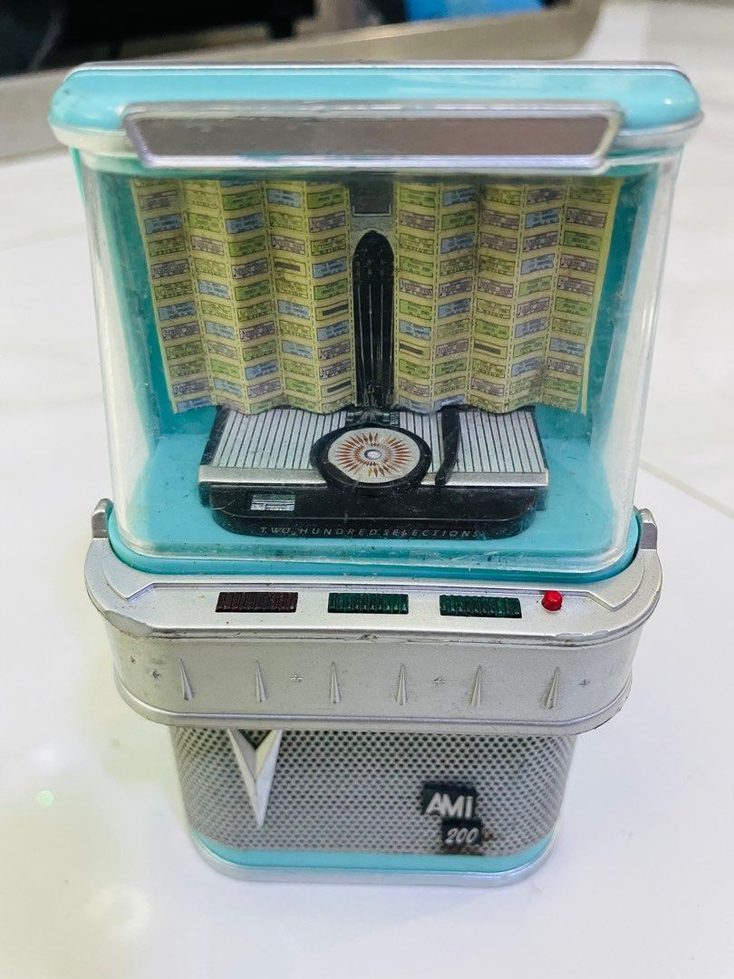 Mini jukebox (Category: Portable Music Players) located in Makati City. Submitted by tomypom (Listing ID 1206734620, Image 2). Description: Mini jukebox Working with lights and sound 249 pesos only!!! .