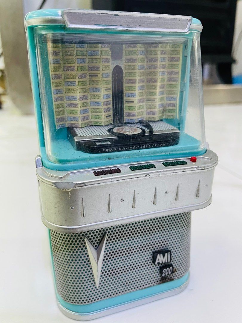 Mini jukebox (Category: Portable Music Players) located in Makati City. Submitted by tomypom (Listing ID 1206734620, Image 3). Description: Mini jukebox Working with lights and sound 249 pesos only!!! .