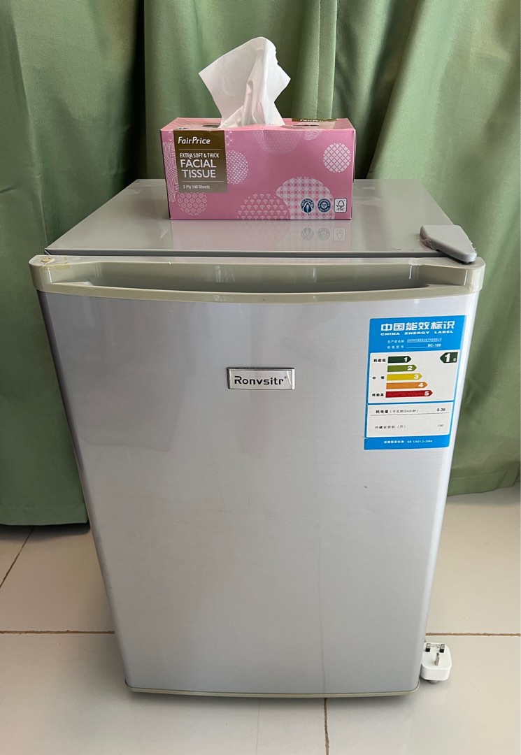 MiniFridge in Excellent Running Condition, TV & Home Appliances