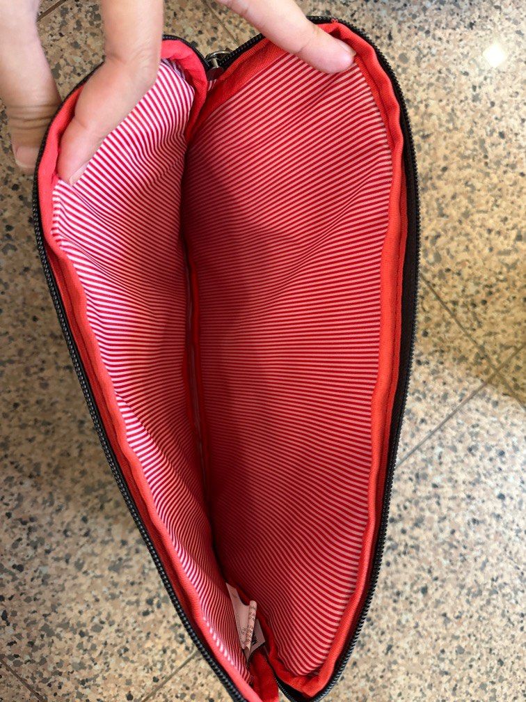 Miniso Laptop/ tablet sleeve 13”, Computers Tech, Parts