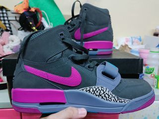 NIKE  AIR JORDAN LEGACY 312 US 9 DARK GREY PURPLE