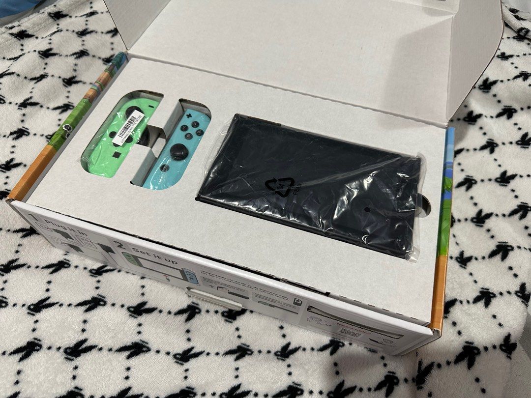 Nintendo Switch v2 ACNH / Animal Crossing Special Edition, Video Gaming