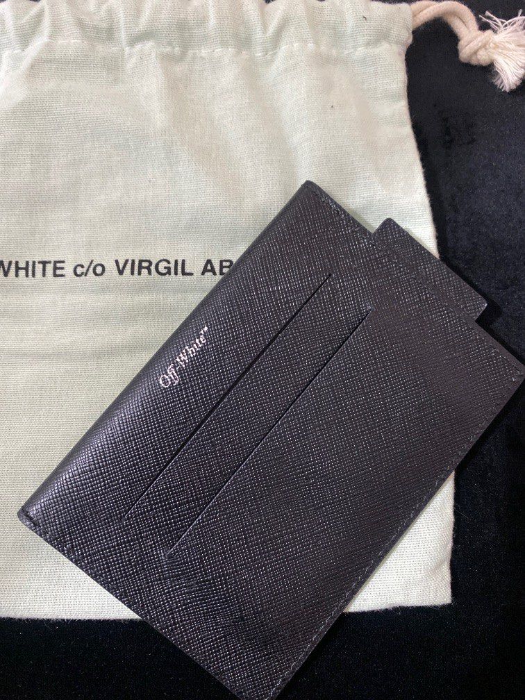 Off white (Category: Luxury Bags & Wallets) located in Binan City. Submitted by margasells (Listing ID 1206914190, Image 2). Description: Off white sculpture wallet with card slots. Can be used as wallet or card holder With dust bag only.