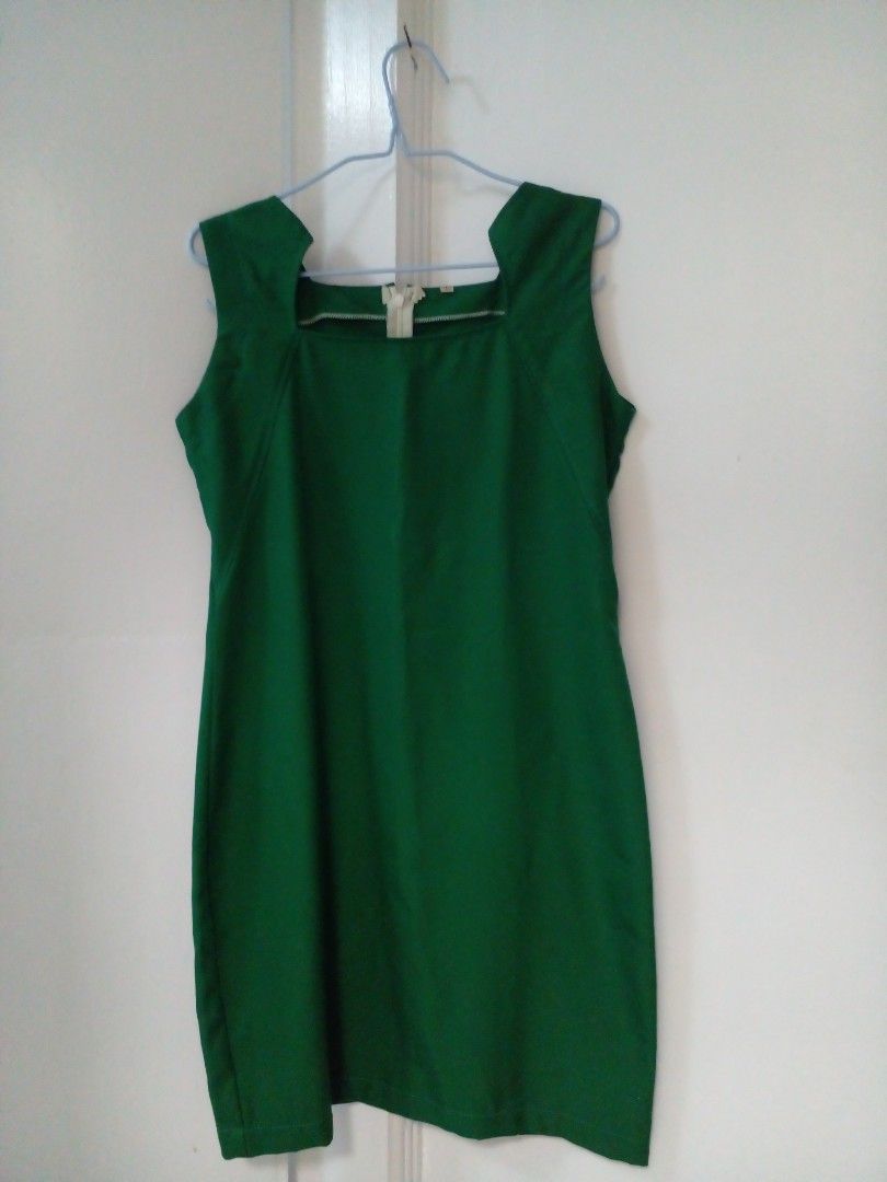Out For The Day Midi Dress - Green