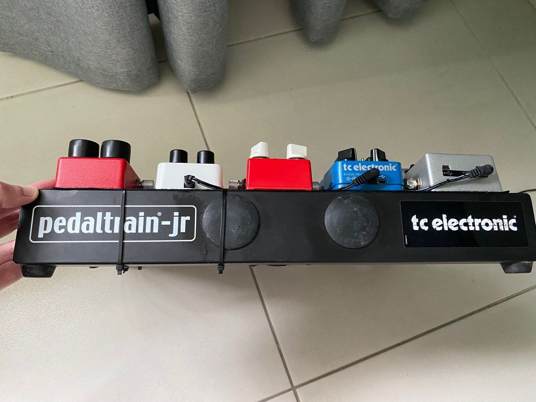 Pedaltrain pedalboard, Hobbies & Toys, Music & Media, Music Accessories