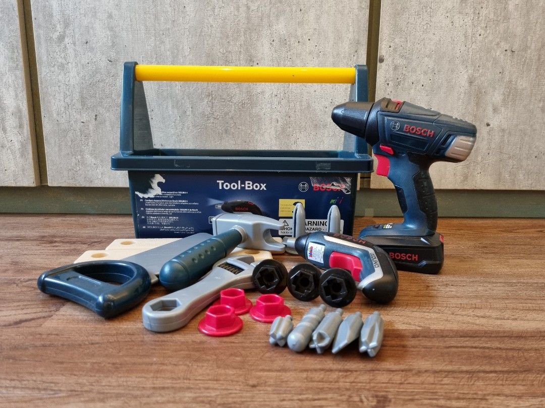 Bosch tool case with ixolino cordless screwdriver outlet