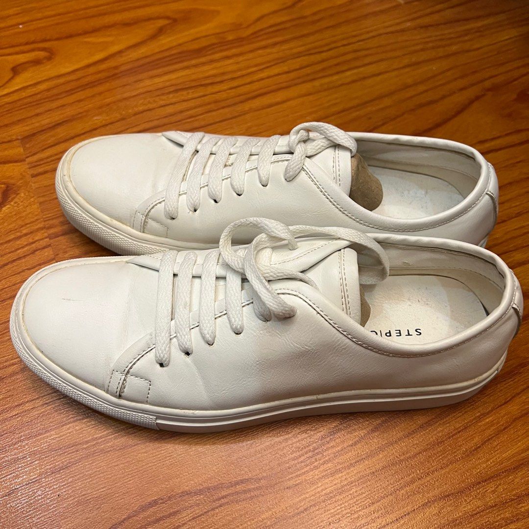 plain white sneakers mens