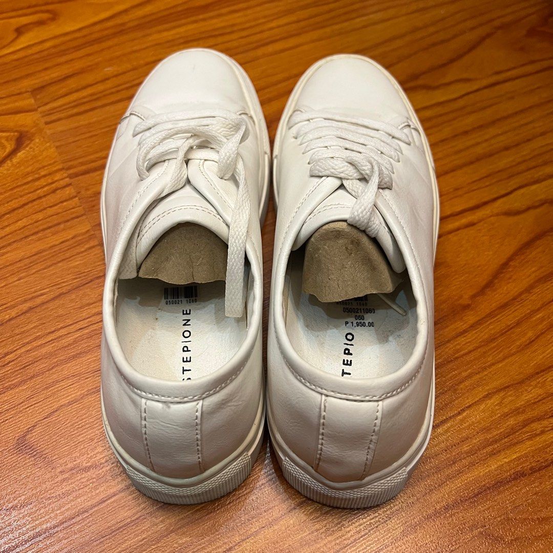 plain white sneakers mens