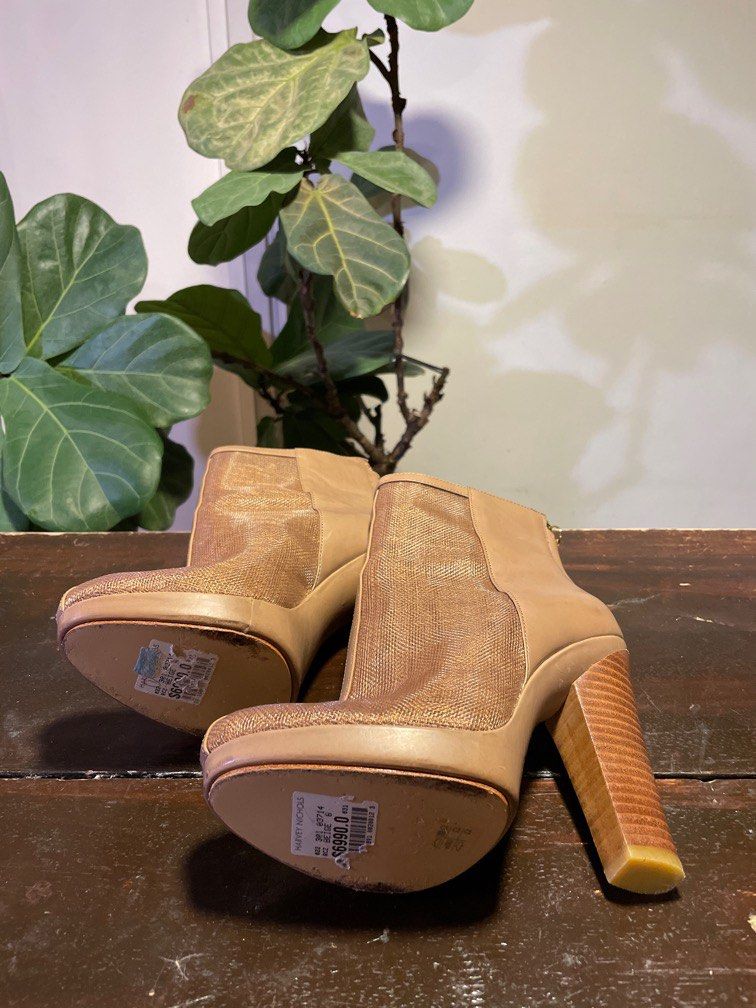 Rachel Zoe pumps Women s Fashion Footwear Boots on Carousell