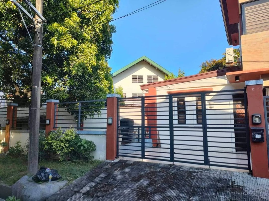 Ready for occupancy 2 storey RESALE house in Greenpark Cainta, Property