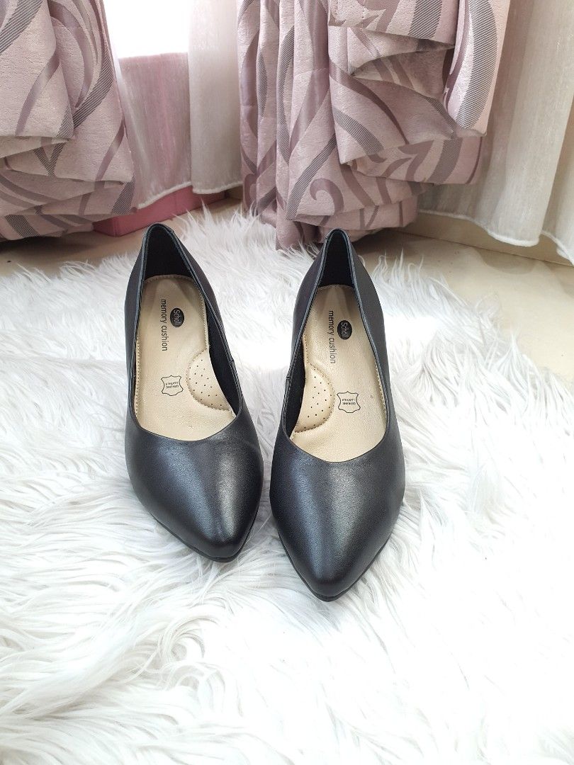 Scholl heels deals