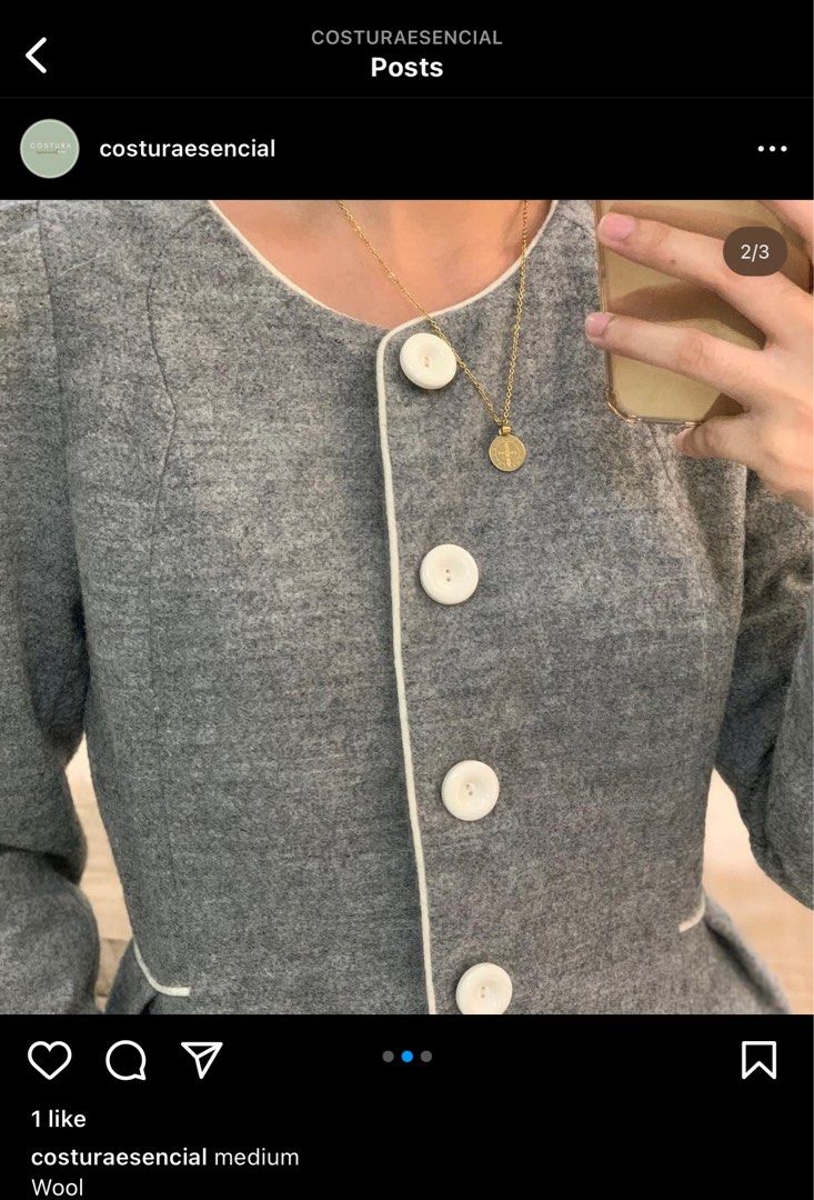 Semi Puff Wool Coat dress style (Category: Coats, Jackets and Outerwear) located in Pateros City. Submitted by aamorree (Listing ID 1206708840, Image 3). Description: * Medium size * Bought from @Costuraesencial in instagram.