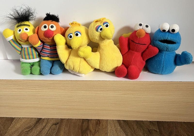 Sesame Street Finger Puppets, Hobbies & Toys, Memorabilia