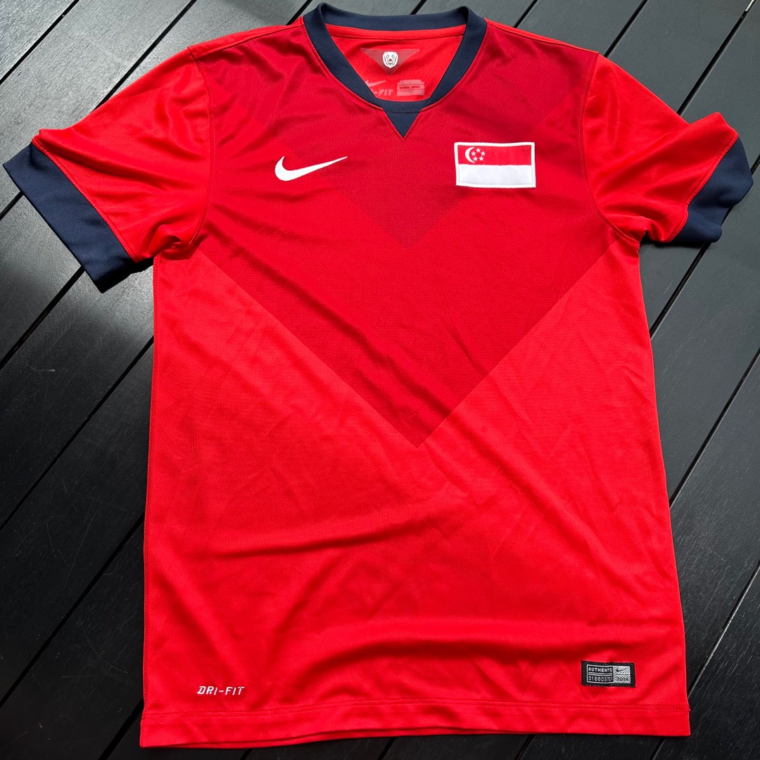Singapore National Jersey (2014 Edition), Men's Fashion, Activewear on