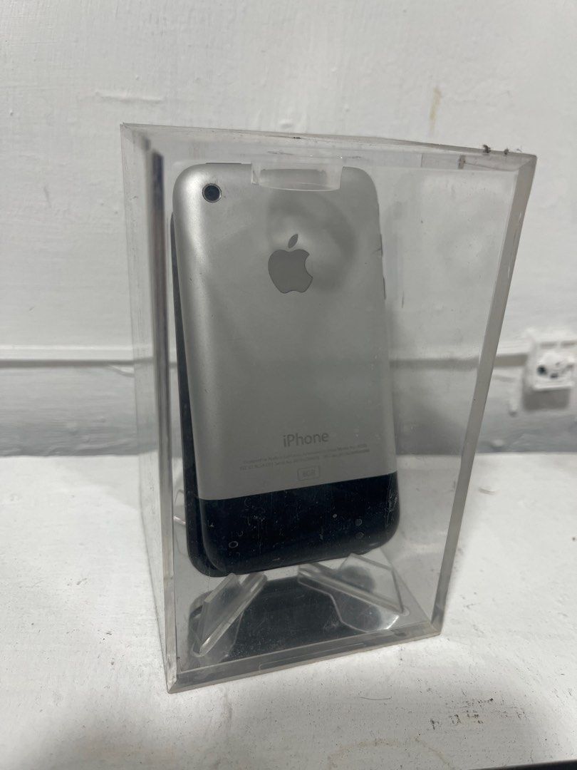 The Original iPhone 2G First Apple iPhone Antique (Category: Others) located in Pasay City. Submitted by bettersellwalie (Listing ID 1206859602, Image 2). Description: The Original iPhone 2G No box, Unit only 8gb storage Still working, Openline.