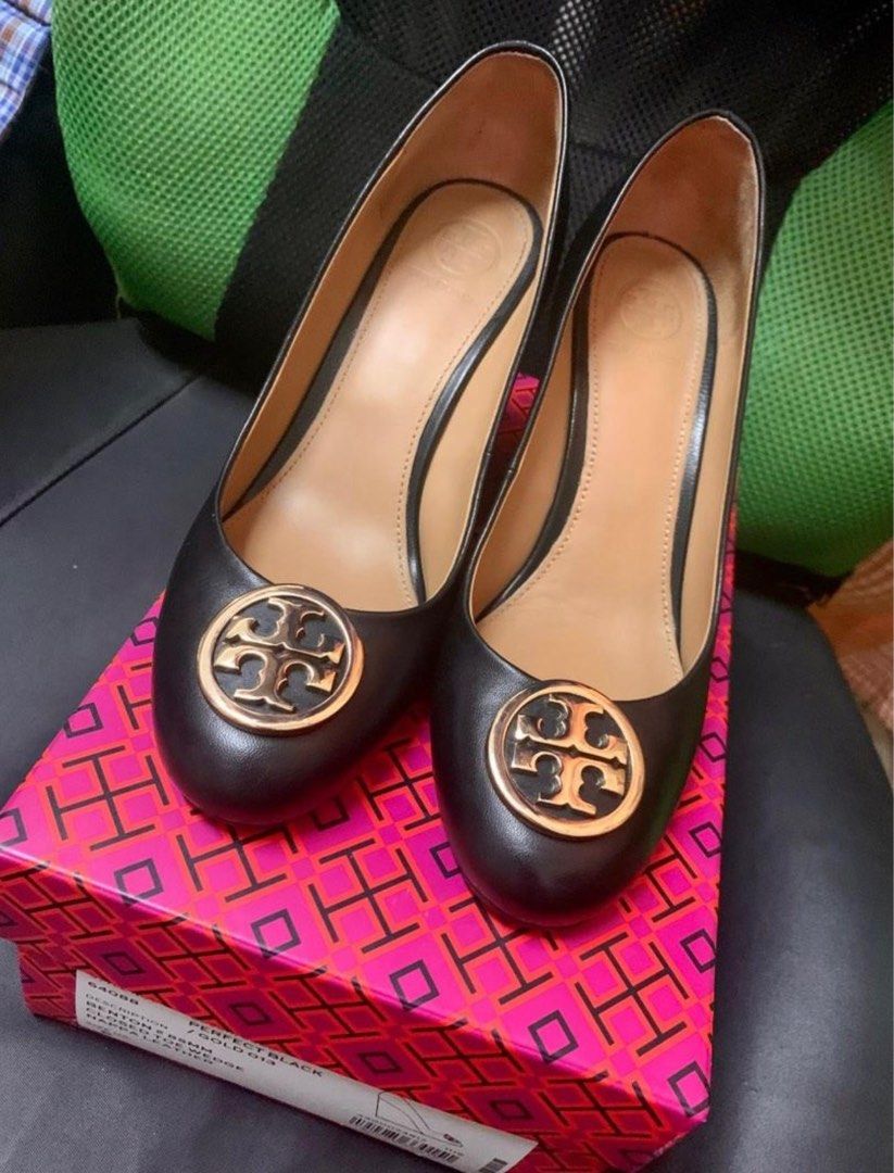 Tory burch black wedge shoes sales