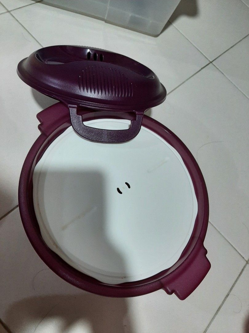 Tupperware microwave rice cooker, TV & Home Appliances, Other Home