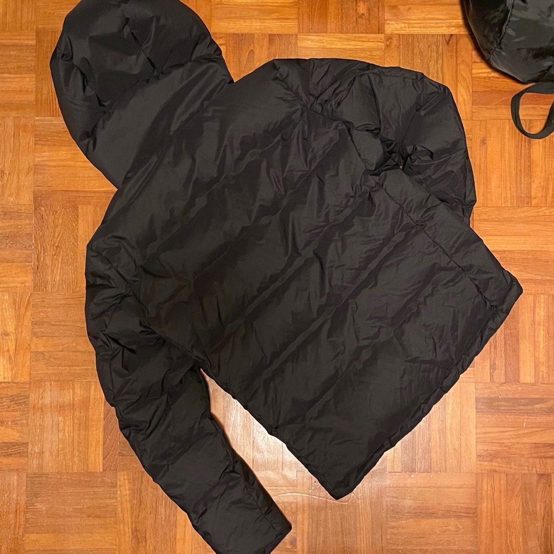 UNIQLO Black Seamless Down Parka Men s Fashion Coats Jackets