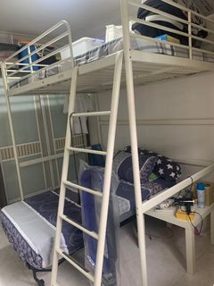 Upper deck bedframe and mattress